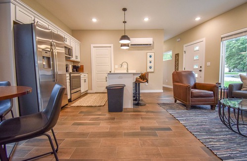 Fayetteville House | The Traveler - 3 mi to DT Fayetteville and UofA