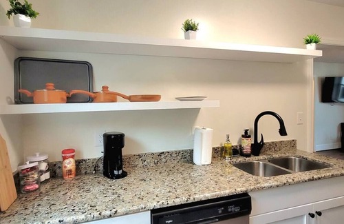 Tazewell Apartment | The Traveler On Main - Suite 5
