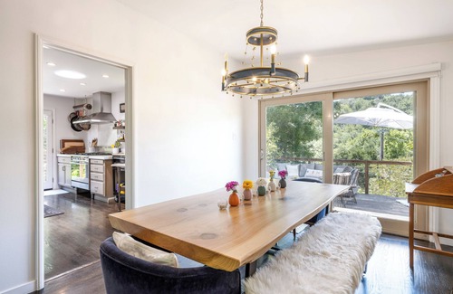 San Rafael House | The Treehouse 2 bedroom, hot tub, quiet cul-de-sac, bay views, lots of light