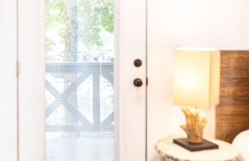 Gadsden House | The Treehouse at River Rocks Landing