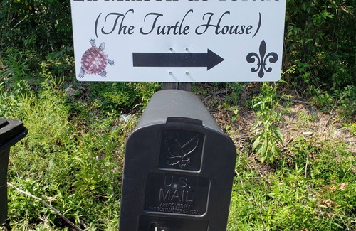 Ocean Springs Cottage | The Turtle House: A Hidden Getaway In Old Ocean Springs