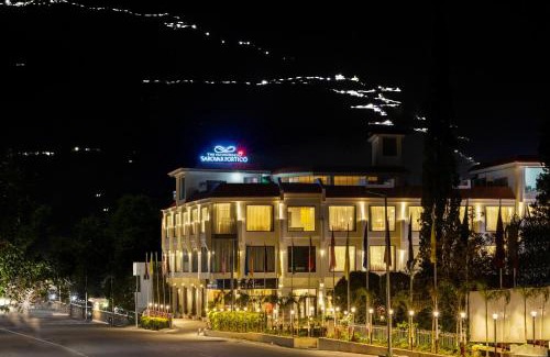 Katra Hotel | The Vaishnodevi Sarovar Portico