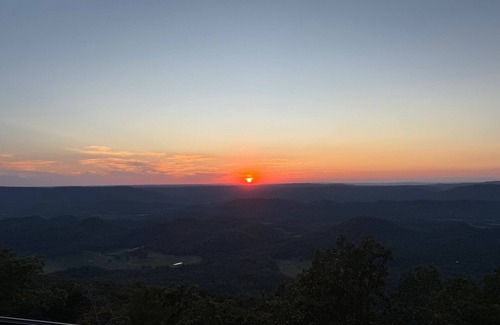 Lookout Mountain House | The View! Charming 3-bedroom house Cloudland/West Brow/Rising Fawn