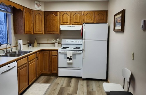 White Sulphur Springs House | The View at Moose Landing