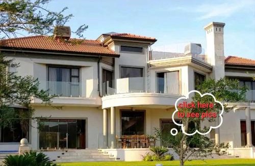 Hartbeespoort Villa | The Villa Luxe Hartbeespoort Golf and Wildlife Estate