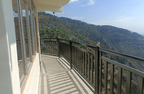 Dalhousie Cabin | The village lodge Dalhousie