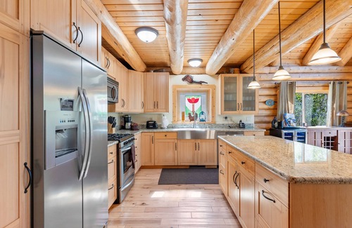 June Lake House | The Village Log Home