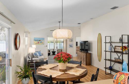 Duval Villa | The Villages Courtyard Villa, Golf Cart, Private Yard, Prime Location