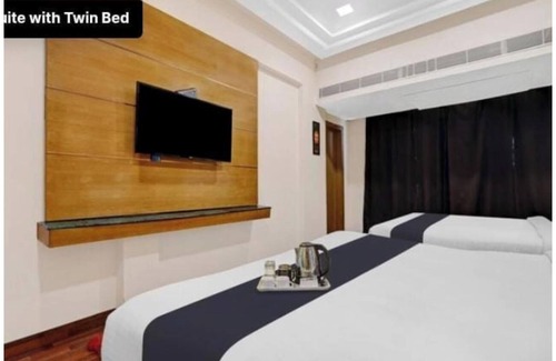 Misrikh Hotel | The Vishwanath Palace