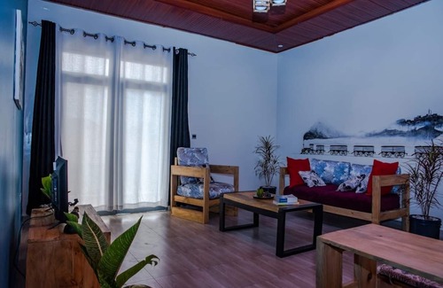 Kigali House | The Voyager Inclusive stay deluxe.*Gate to Kigali*