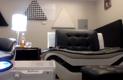 Downtown Louisville Hotel | The Vue @ 3rd comfortable space 1 block from 4th st Live Downtown .