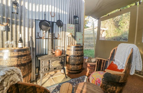 Ottery St Mary Cottage | THE WAGON AT BURROW HILL, pet friendly in Ottery St Mary