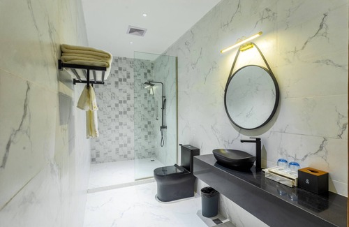 Pyin Oo Lwin Hotel | The Waiting Lodge Hotel Pyin Oo Lwin