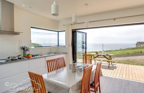 Eype Cottage | The Wave