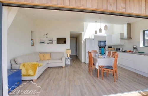 Eype Cottage | The Wave