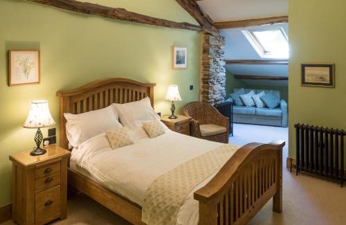 Whitbeck House | The Wayside and Whisky Barn