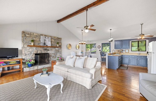 Hiawassee House | The Weathered Porch by Chatuge Home Concierge Lakeside Retreat w/Private Dock, Deck & Mountain Views