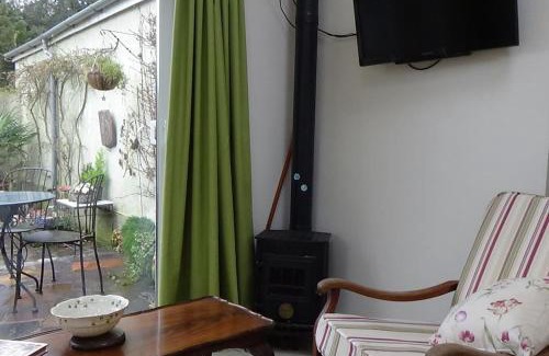 Dungannon House | The Weaver's Cottage