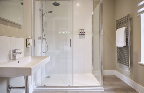 Barrow Cabin | The Weeping Willow Lodges