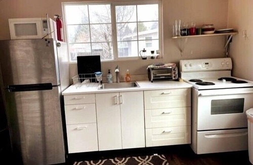 Middletown House | The Well House with outdoor seating and loft!