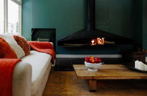 Wick House | The West Barn near Bath, sleeps 24 and 2 hot tubs