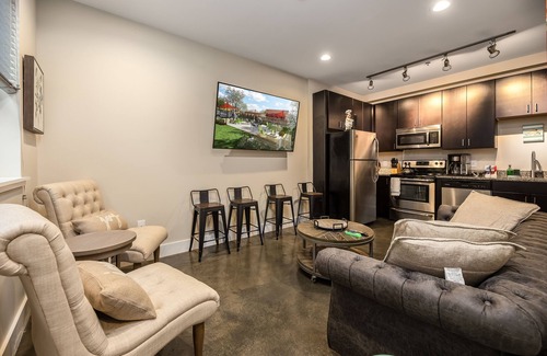 Roanoke Apartment | The West End Flats