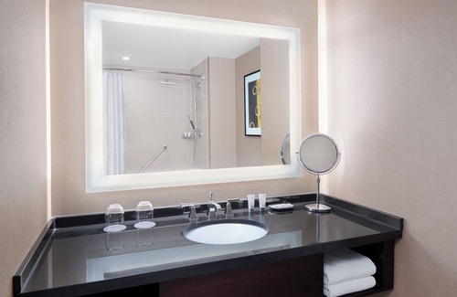 Linthicum Heights Hotel | The Westin Baltimore Washington Airport - BWI