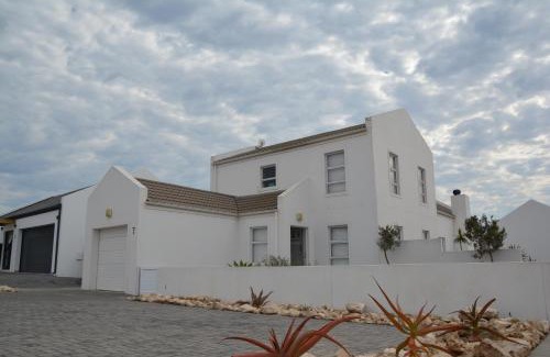 Shelley Point House | The Whale Tale Villa