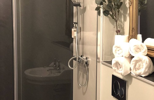 Beetham Hotel | The Wheatsheaf