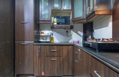 The Mall Road Apartment | The Whispering Pines