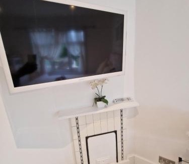 Cheshunt House | The White House