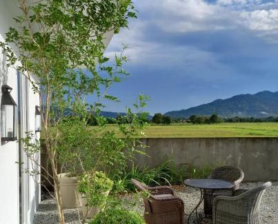 Bukit Temin House | The White House Homestay