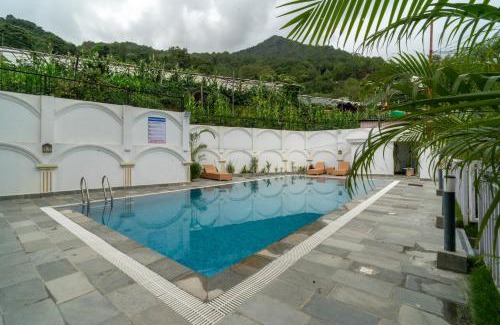 Kathmandu Villa | The White House Villa 8 bedroom with Swimming Pool
