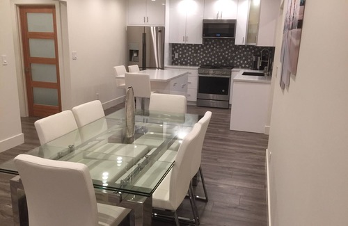 Castro Valley Condo | “The White House” You will have the best experience