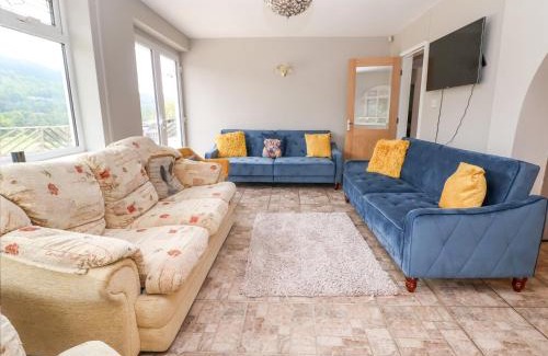 Acrefair House | The Willows