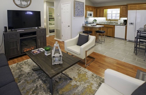 Rockwell Cottage | The WindWalker on Lake Hamilton - Kayak and Paddle Board Fun on the Lake!