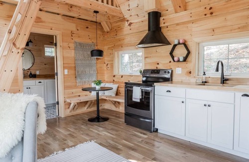 Lookout Mountain House | The Wingtip at Tiny Bluff