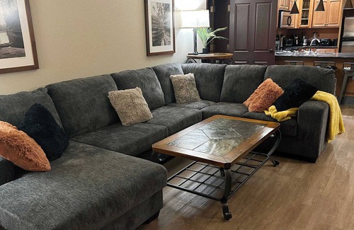 Wisconsin Dells Condo | The Wisco Oasis#1 1st Floor 3 Bedroom Chula Vista- Pet Friendly!