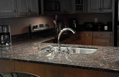 Wisconsin Dells Condo | The Wisco Oasis#1 1st Floor 3 Bedroom Chula Vista- Pet Friendly!