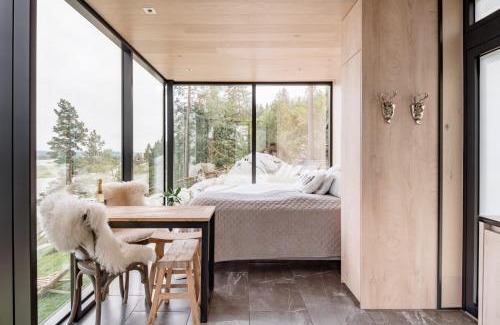Rlingen Cabin | The WonderInn Mirrored Glass Cabin - Wonderinn Delta