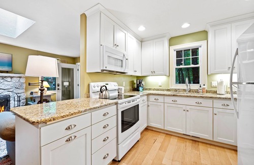 Egg Harbor Cabin | The Woods Cabin at Three Leaves – Cozy Escape Near the Lake