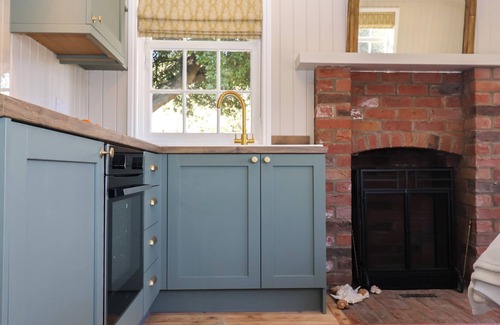 Tendring Cottage | THE WOODSHED, romantic, country holiday cottage in Weeley