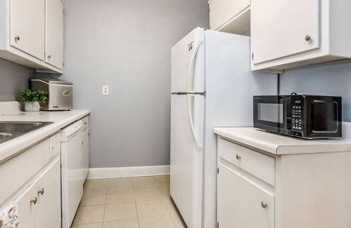 Fayetteville House | The Woodside Guest House II