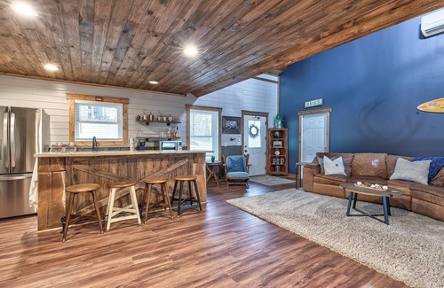 Smithville Cottage | The Woodsy Retreat