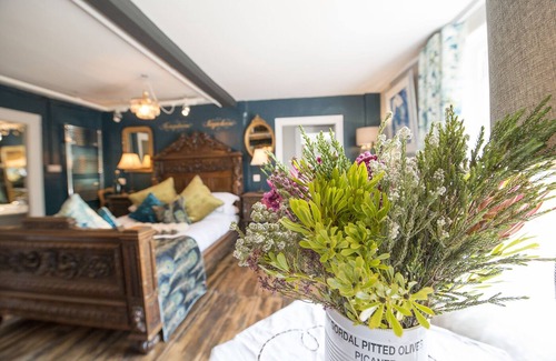 Wavehorne Hotel | The Woolpack Inn Warehorne