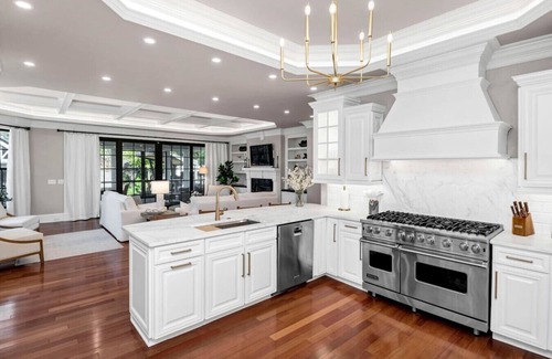 Earlewood House | The Wren + Nest | Main & Guest House | Sleeps 10