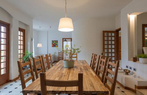 Galdar Villa | The Yellow House - Solarium - Climatized Pool