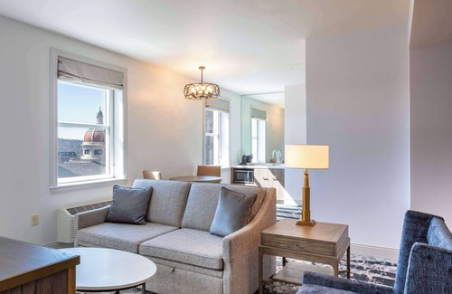 York Hotel | The Yorktowne Hotel, Tapestry Collection by Hilton