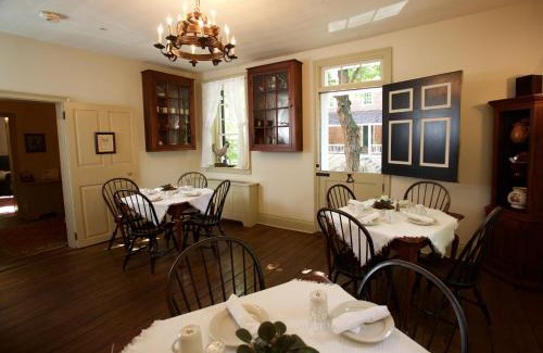 Winston - Salem Bed & Breakfast | The Zevely Inn