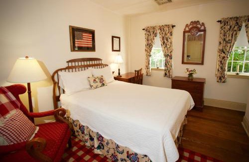 Winston - Salem Bed & Breakfast | The Zevely Inn